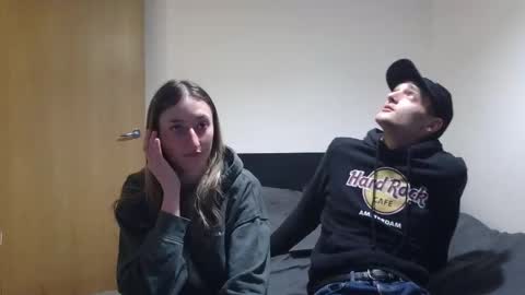 willy_est_95 online show from May 10, 10:04 pm