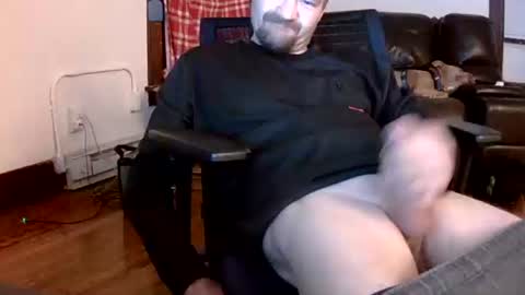 willydogg83 online show from November 7, 6:57 am