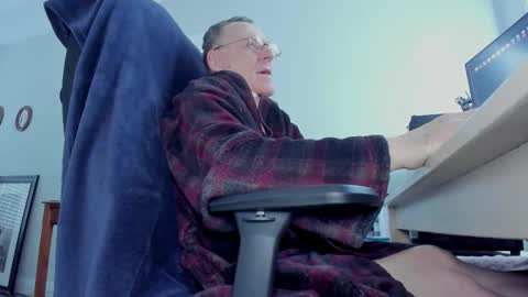 WillySkynn online show from February 7, 7:28 pm