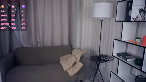 Snapshot of wiloneellett chatting on October 14, 4:41 pm My name is Mia online show from October 14, 4:41 pm