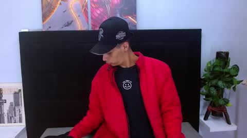 Wiltom online show from December 16, 7:19 pm