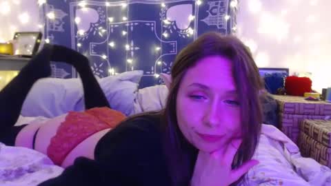 Eevie online show from December 23, 5:39 am