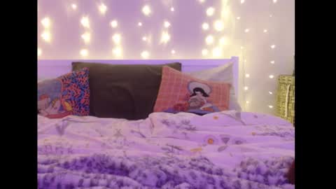 Eevie online show from January 24, 4:05 am