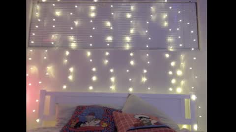 Eevie online show from February 17, 4:53 am