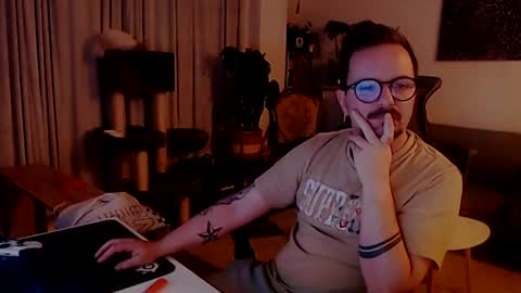 Snapshot of winnydepooh chatting on January 24, 9:05 pm cream36 online show from January 24, 9:05 pm