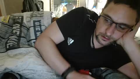 Snapshot of wirzwei8883 chatting on December 25, 2:35 am Dirty online show from December 25, 2:35 am