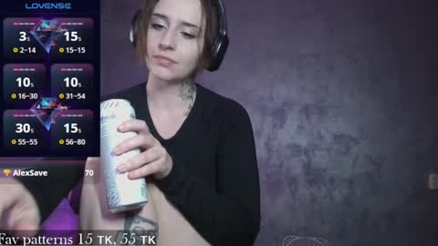 Snapshot of witchmooon chatting on February 12, 3:49 pm Kiara online show from February 12, 3:49 pm