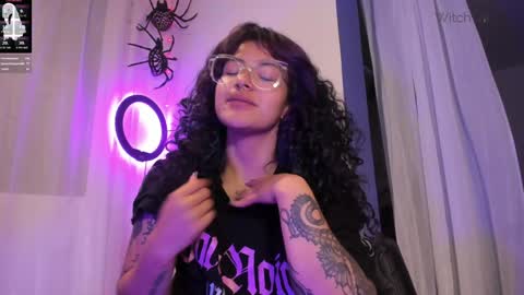     Luna Violeta  A r t i s t  online show from December 27, 6:14 am