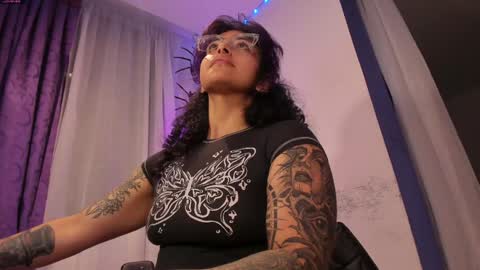     Luna Violeta  A r t i s t  online show from January 3, 2:32 am