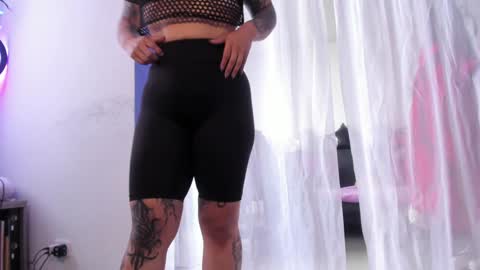     Luna Violeta  A r t i s t  online show from January 5, 8:00 pm