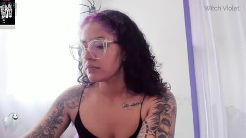     Luna Violeta  A r t i s t  online show from January 29, 2:21 pm