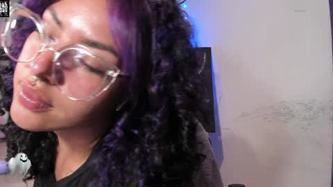     Luna Violeta  A r t i s t  online show from February 7, 1:58 am