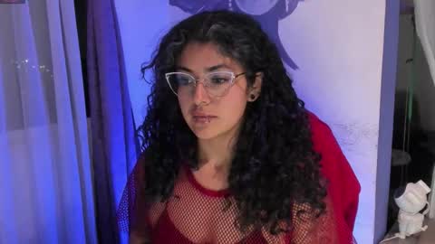     Luna Violeta  A r t i s t  online show from November 30, 1:09 am