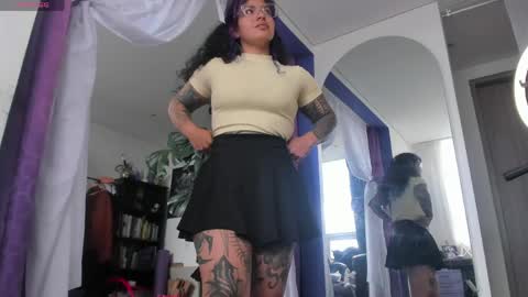     Luna Violeta  A r t i s t  online show from June 1, 2:08 pm