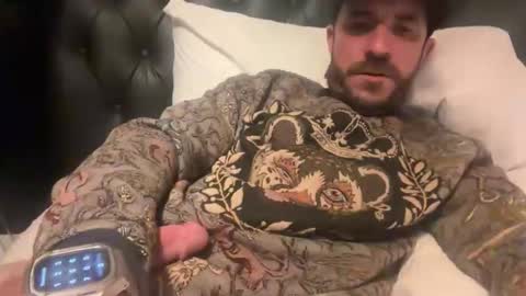 Snapshot of wizard310 chatting on December 18, 5:02 am wizard310 online show from December 18, 5:02 am