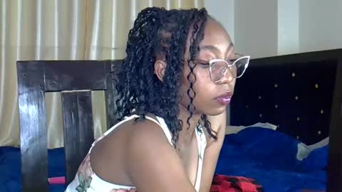 Snapshot of wizzia_khalifa chatting on March 2, 1:16 pm girlie o online show from March 2, 1:16 pm