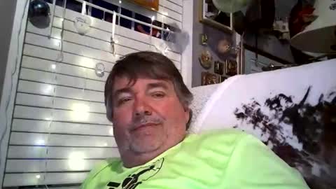Snapshot of wldlife chatting on April 12, 12:15 am wldlife online show from April 12, 12:15 am