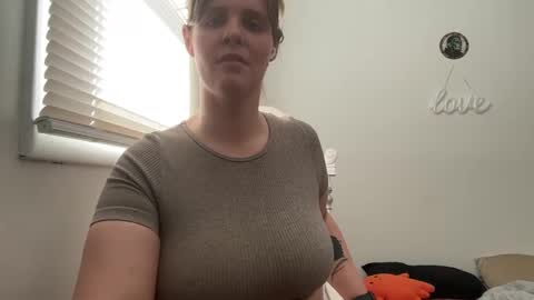 Snapshot of wldntulik2no chatting on January 9, 4:49 pm Moth online show from January 9, 4:49 pm