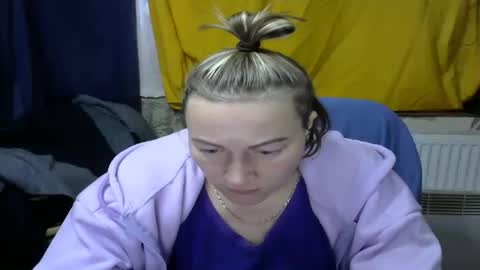 Snapshot of wleslymosw chatting on December 22, 7:10 pm wleslymosw online show from December 22, 7:10 pm