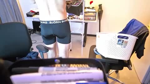 Snapshot of wnhz27 chatting on December 24, 1:38 am wnhz27 online show from December 24, 1:38 am