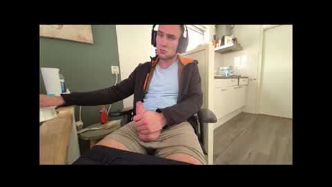 Snapshot of wnhz27 chatting on September 10, 1:55 pm wnhz27 online show from September 10, 1:55 pm