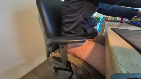 Snapshot of wnhz27 chatting on September 25, 9:13 am wnhz27 online show from September 25, 9:13 am