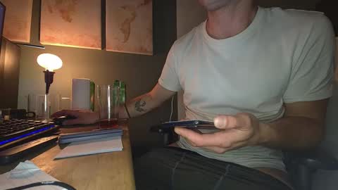 Snapshot of wnhz27 chatting on October 2, 5:53 pm wnhz27 online show from October 2, 5:53 pm