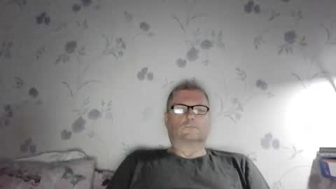 Snapshot of wobble444 chatting on July 5, 1:56 am wobble444 online show from July 5, 1:56 am