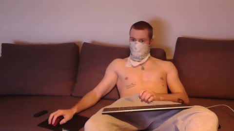 wolf021221 online show from April 4, 11:51 am