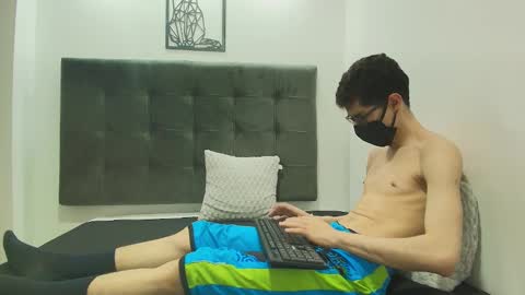  W O L F  online show from February 4, 5:23 pm