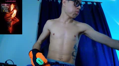  W O L F  online show from December 2, 11:37 am