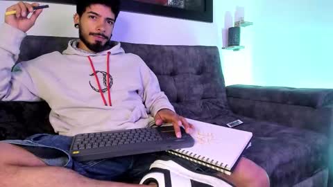 wolferatus online show from October 21, 11:38 pm