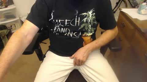 wolfie0717 online show from March 3, 2:04 am