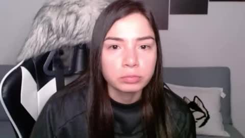 Snapshot of wolfs_daughter chatting on January 4, 3:07 am Alex online show from January 4, 3:07 am