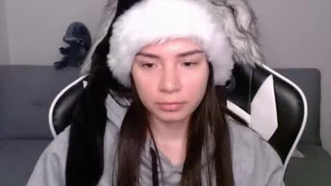 Snapshot of wolfs_daughter chatting on January 8, 2:14 am Alex online show from January 8, 2:14 am