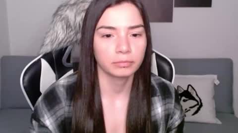 Snapshot of wolfs_daughter chatting on January 11, 4:16 am Alex online show from January 11, 4:16 am