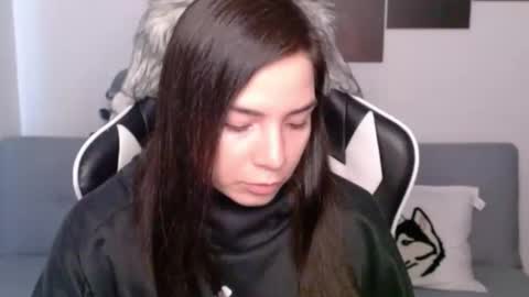 Snapshot of wolfs_daughter chatting on January 17, 10:01 pm Alex online show from January 17, 10:01 pm