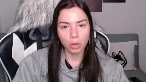 Snapshot of wolfs_daughter chatting on February 3, 4:14 am Alex online show from February 3, 4:14 am