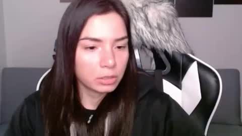 Snapshot of wolfs_daughter chatting on February 15, 4:14 am Alex online show from February 15, 4:14 am