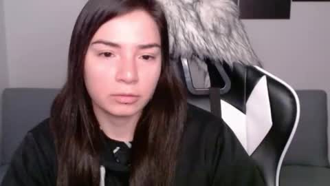 Snapshot of wolfs_daughter chatting on February 16, 2:09 am Alex online show from February 16, 2:09 am