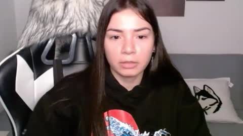 Snapshot of wolfs_daughter chatting on March 4, 1:12 am Alex online show from March 4, 1:12 am