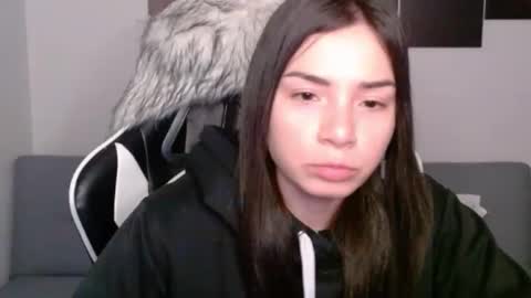 Snapshot of wolfs_daughter chatting on March 8, 2:12 am Alex online show from March 8, 2:12 am