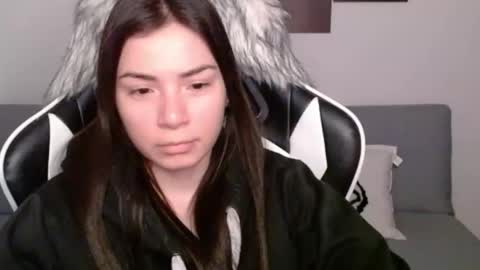 Snapshot of wolfs_daughter chatting on March 9, 1:04 am Alex online show from March 9, 1:04 am