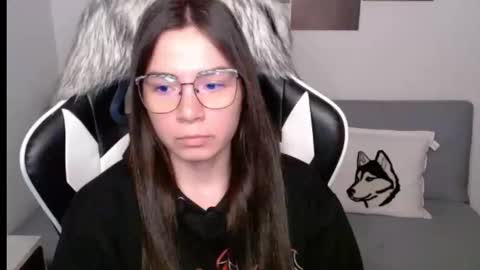 Snapshot of wolfs_daughter chatting on September 16, 1:28 am Alex online show from September 16, 1:28 am