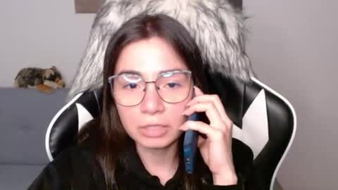 Snapshot of wolfs_daughter chatting on February 3, 2:53 am Alex online show from February 3, 2:53 am