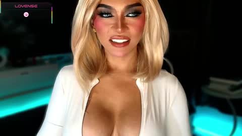 Julia online show from November 9, 4:11 am