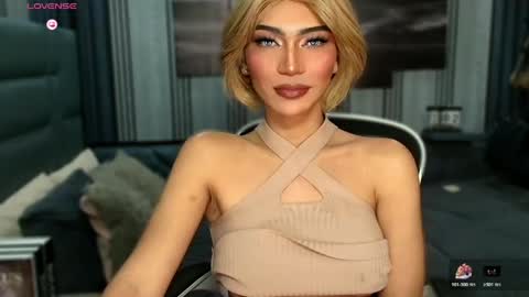 Julia online show from April 5, 7:44 pm