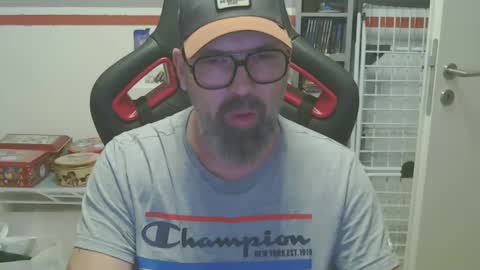 Adam online show from December 11, 9:01 pm