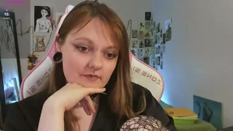 wonderconnie online show from May 19, 2:12 pm