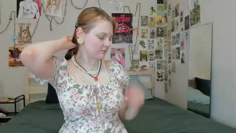 wonderconnie online show from June 30, 9:32 am